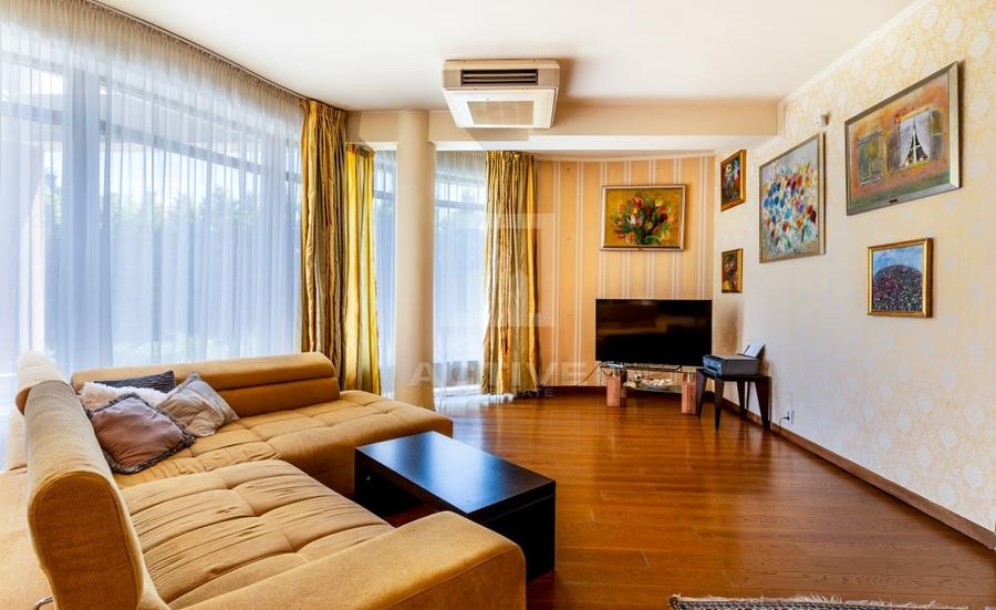 Casă individuală cu 5 camere cu Canalizare în Grigorescu