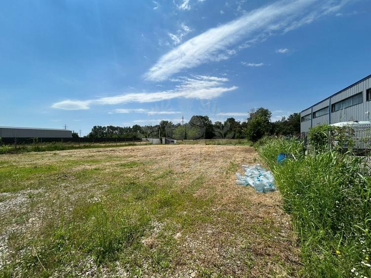 Teren Construcții intravilan de 4980 mp, în Central