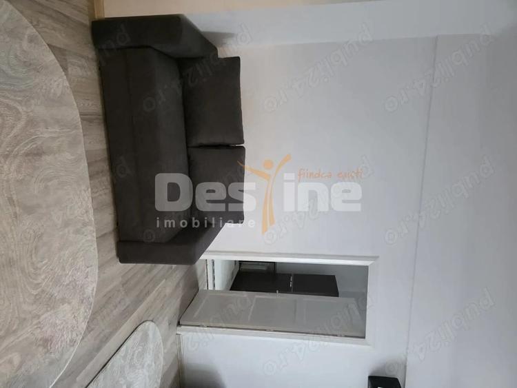 Apartament cu 2 camere semidecomandat, mobilat în Regie