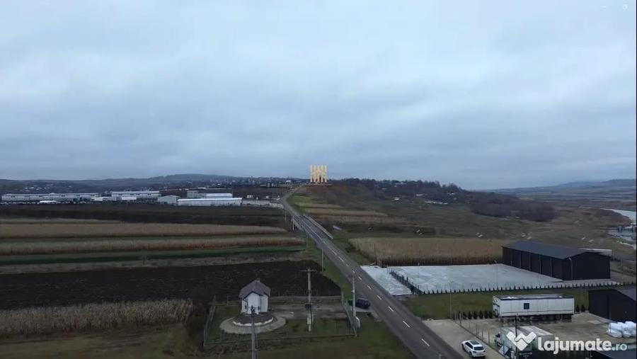Teren de 14066 mp, în Mihoveni