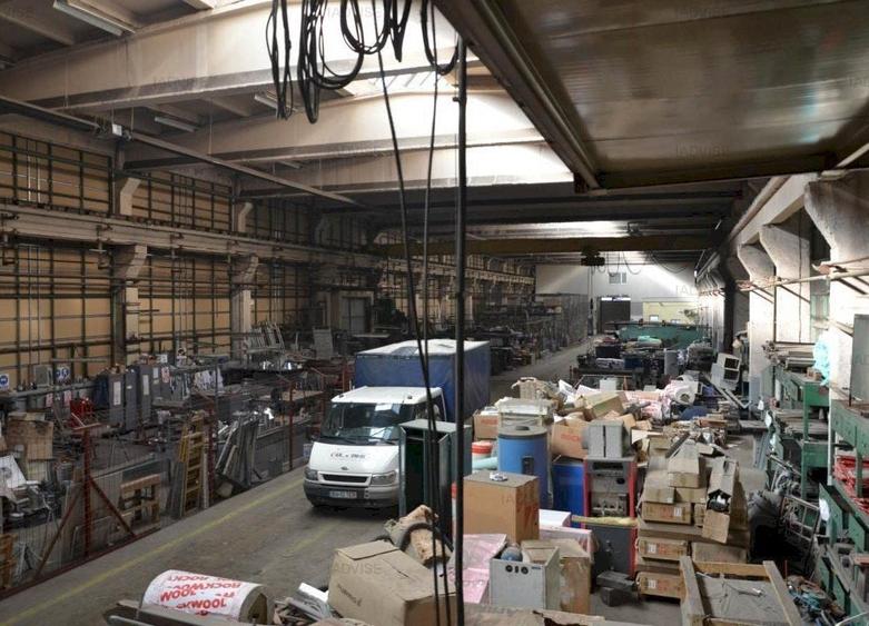 Spațiu industrial, de 2,000 mp, în Astra