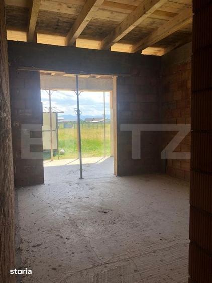 Casă cu 3 camere cu Teren 610 Mp în Cristian