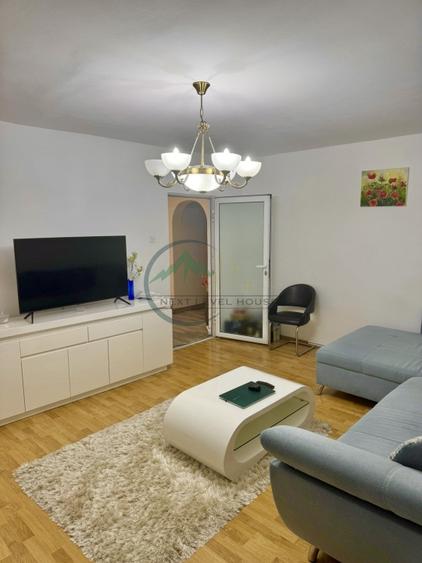 Apartament cu 3 camere decomandat, mobilat în Județean