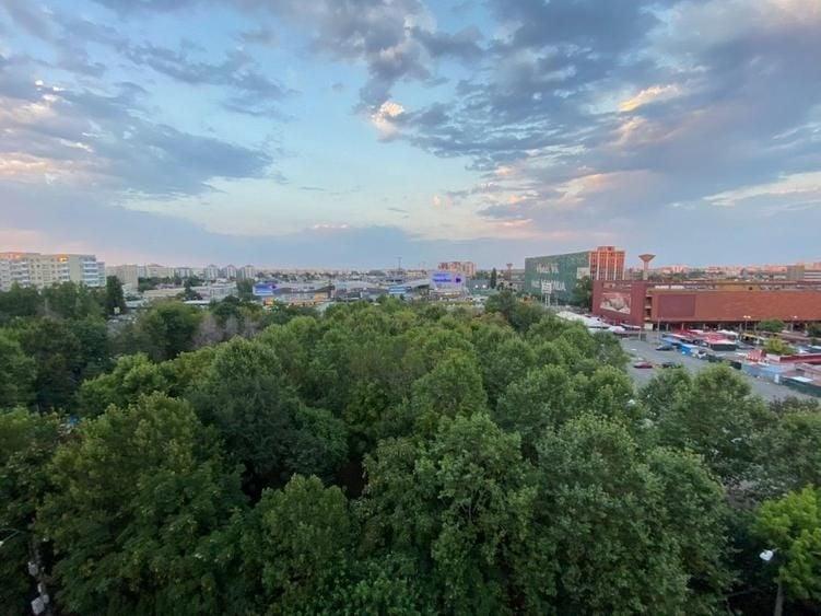 Apartament cu 3 camere decomandat în Bucur Obor
