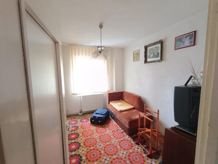 Apartament cu 3 camere decomandat, mobilat în Gheorgheni