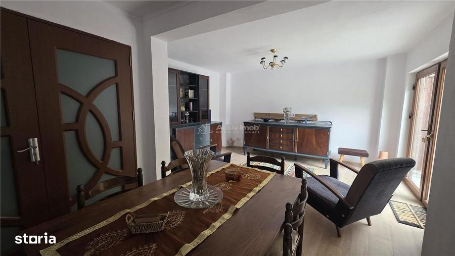 Casă cu 4 camere cu Teren 341 Mp în Central