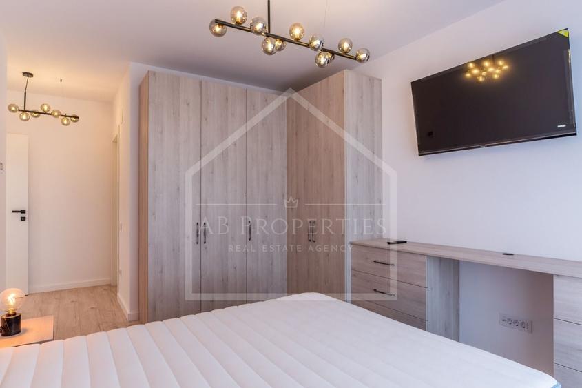 Apartament cu 3 camere decomandat, mobilat în Sisești