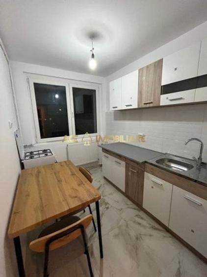 Apartament cu 2 camere semidecomandat, mobilat în Giurgiului