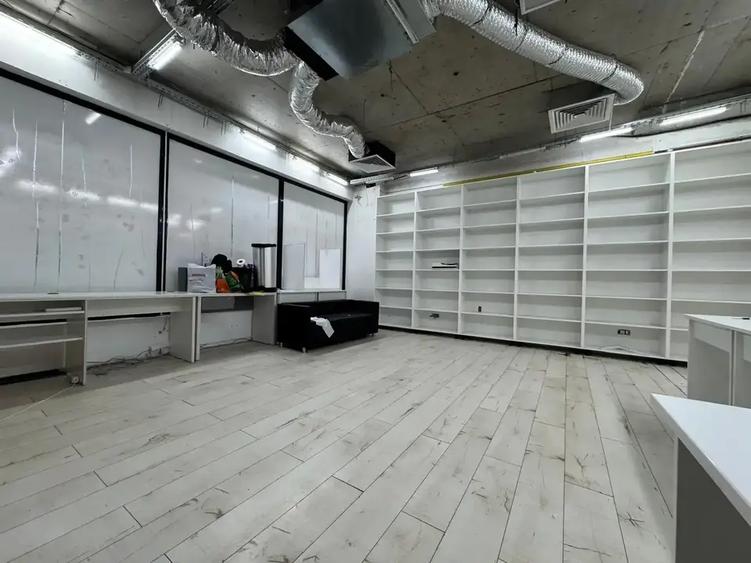 Spațiu comercial, de 137.97999572754 mp, în Dacia