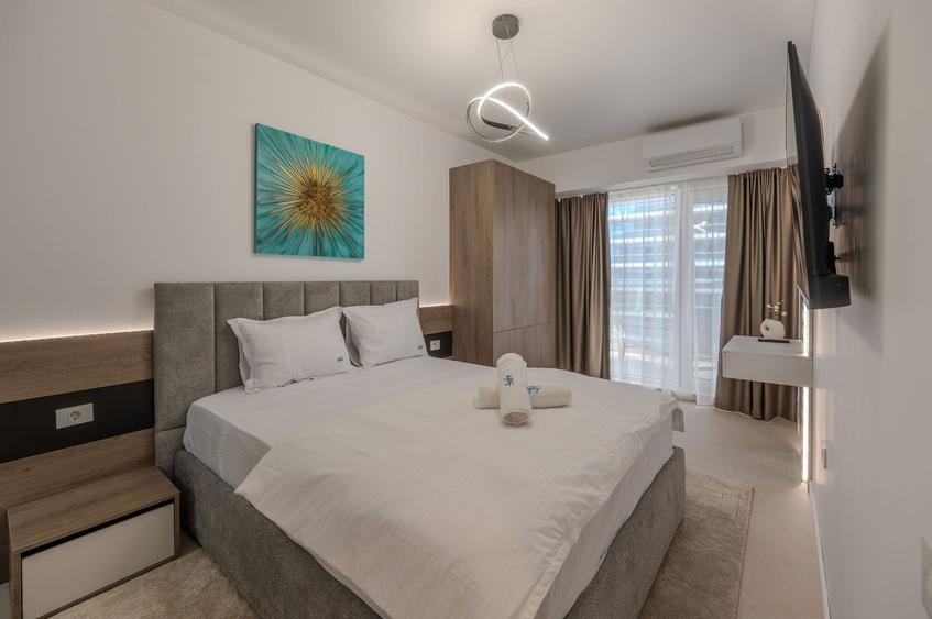 Apartament cu 3 camere decomandat în Mamaia-Sat