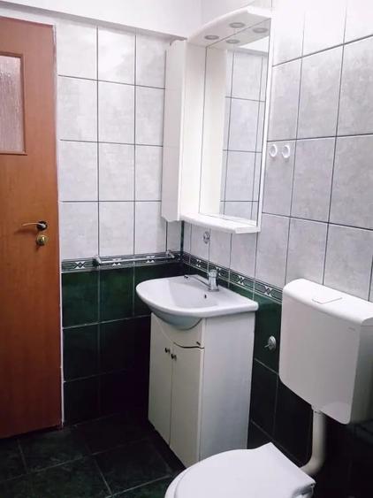 Apartament cu 3 camere decomandat în Slatina