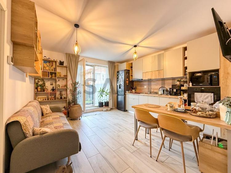 Apartament cu 2 camere semidecomandat, mobilat în Chinteni