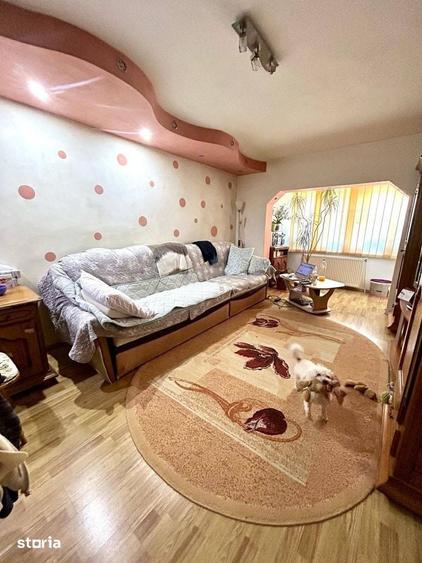 Apartament cu 3 camere decomandat în Central