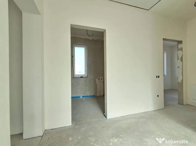 Casă cu 5 camere cu Teren 601 Mp în Central