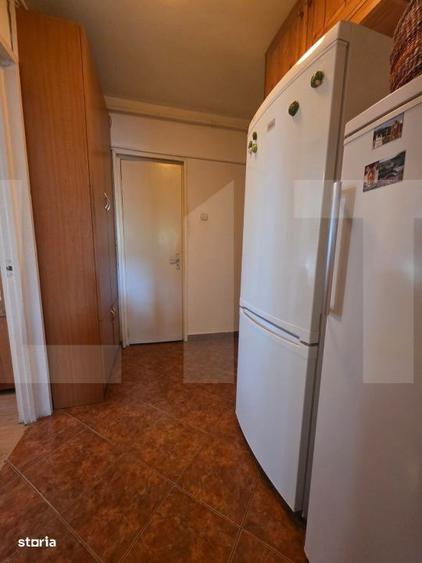 Apartament cu 2 camere semidecomandat, mobilat în Simeria
