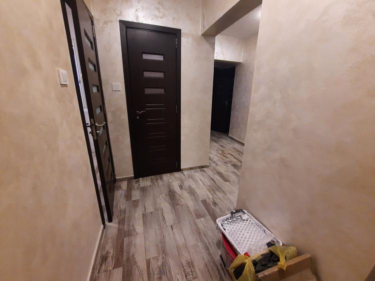 Apartament cu 3 camere decomandat în Doamna Ghica