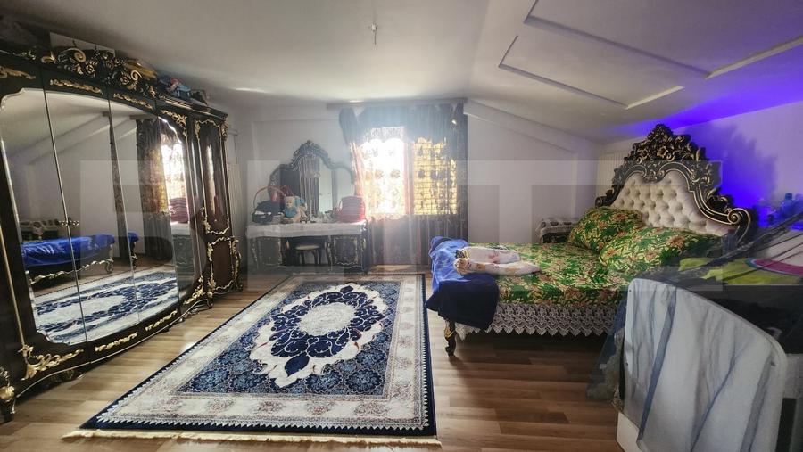 Casă individuală cu 7 camere cu Canalizare în Central
