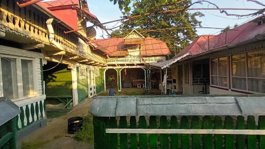 Casă cu 3 camere cu Teren 2700 Mp în Slobozia (Bara)