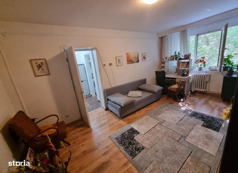 Apartament cu 2 camere semidecomandat în Tătărași