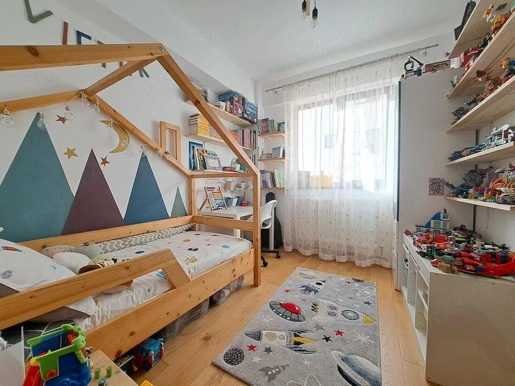 Apartament cu 3 camere decomandat în Galata