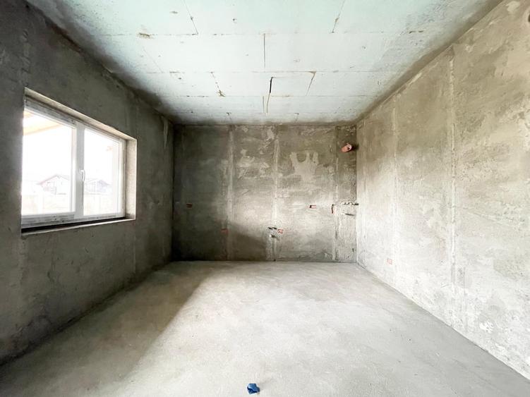 Duplex cu 3 camere cu Canalizare în Moșnița Veche