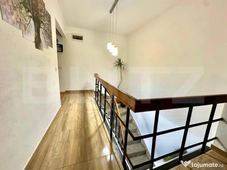 Apartament cu 5 camere decomandat în Cetate