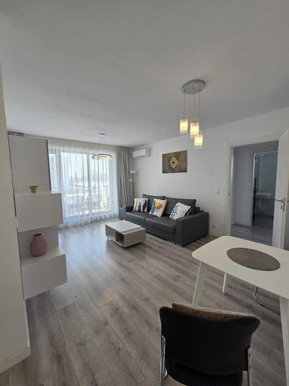 Apartament cu 2 camere semidecomandat, mobilat în Băneasa