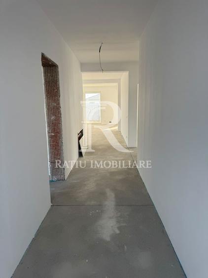 Casă individuală cu 4 camere cu Canalizare în Sântandrei
