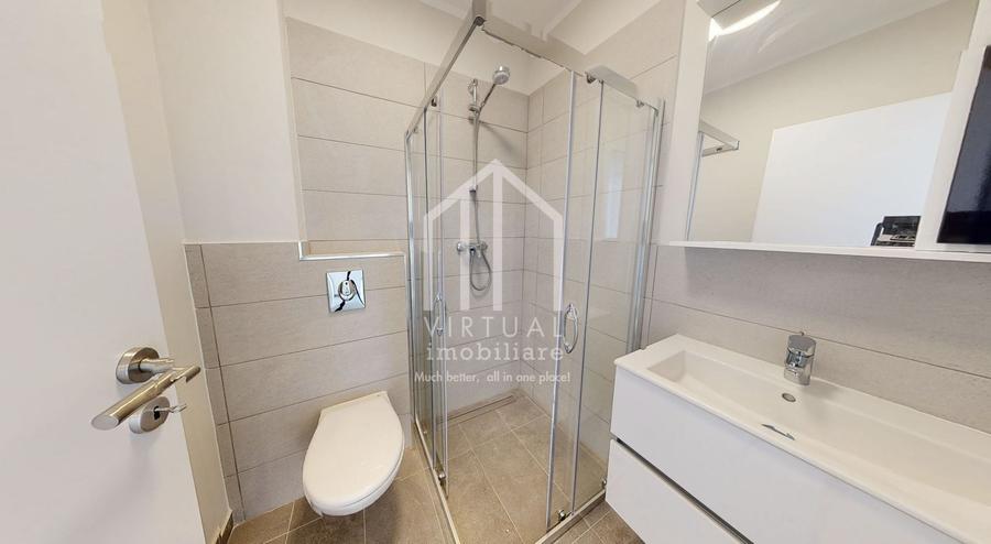 Apartament cu 3 camere decomandat în Exterior Vest