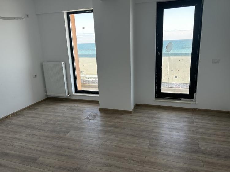 Penthouse cu 3 camere decomandat în Central