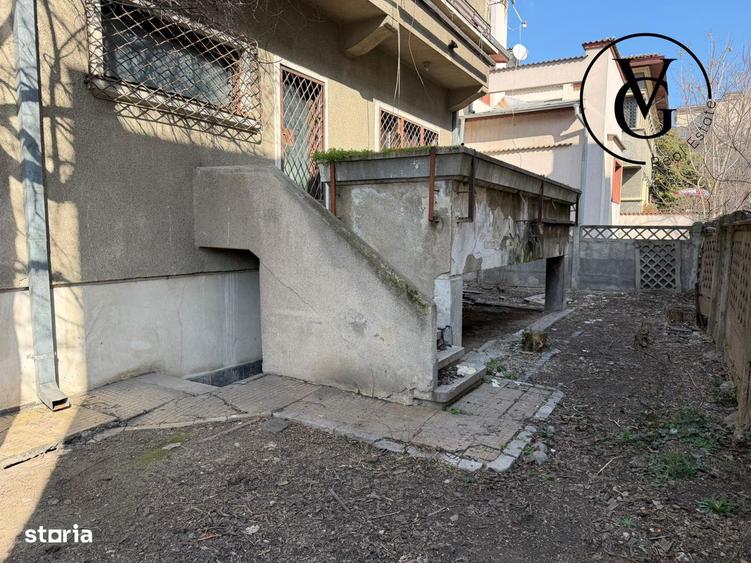 Casă cu Teren 296.41 Mp în Capitale