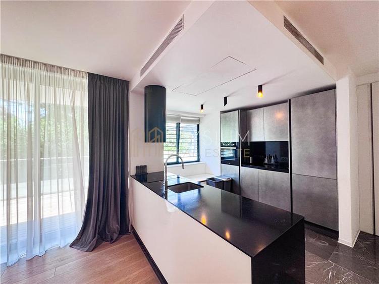 Apartament cu 4 camere decomandat, mobilat în Primăverii