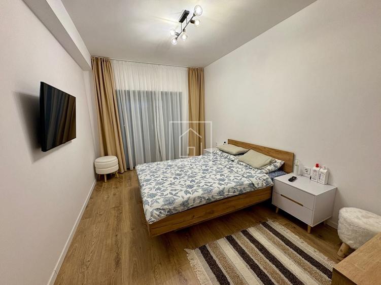 Penthouse cu 4 camere semidecomandat, mobilat în Cristian