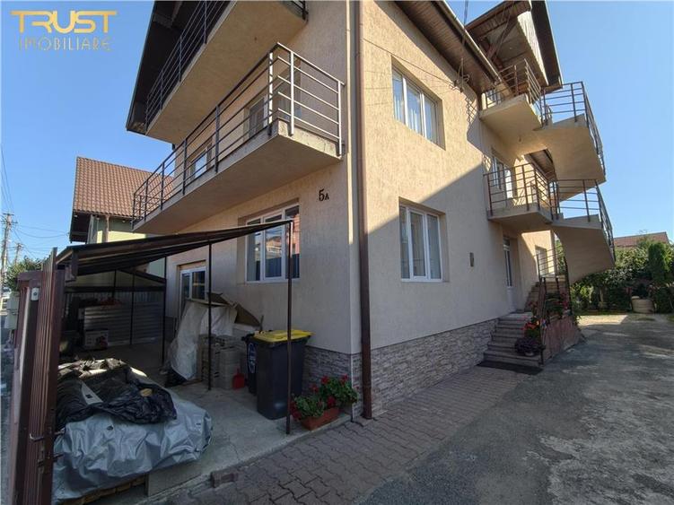 Casă cu 8 camere cu Teren 560 Mp în Someșeni