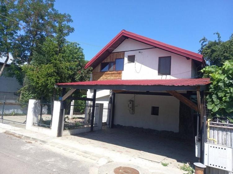 Casă cu 4 camere în Tamași