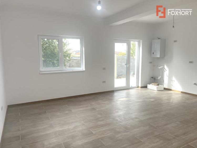 Duplex cu 4 camere cu Canalizare în Moșnița Veche