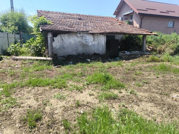 Spațiu comercial, în Podari