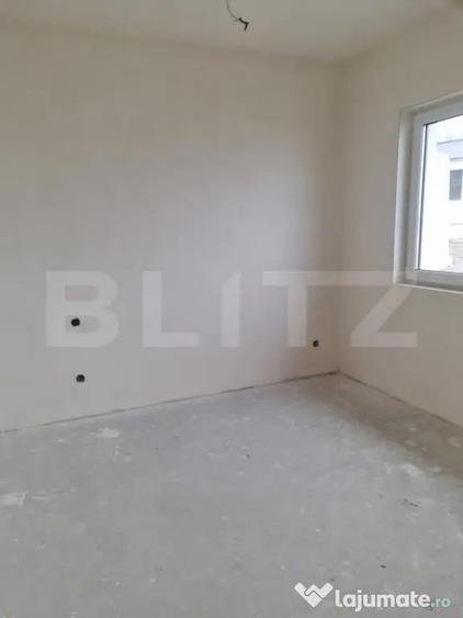 Casă cu 4 camere cu Teren 300 Mp în Central