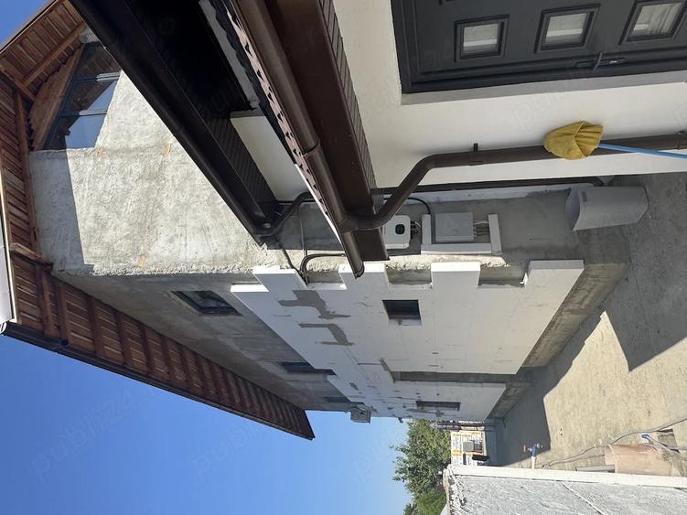 Casă cu 4 camere cu Teren 780 Mp în Exterior Vest