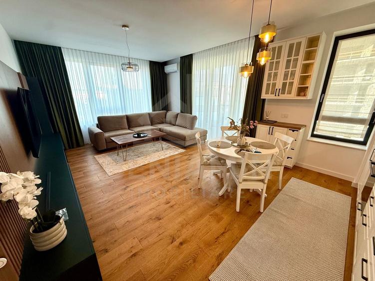 Apartament cu 2 camere semidecomandat, mobilat în Sărari