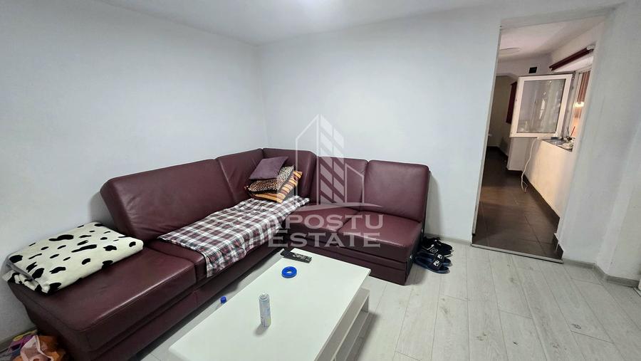 Casă individuală cu 5 camere cu Canalizare în Mehala