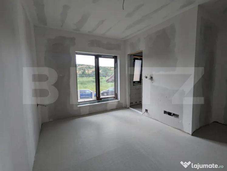 Casă cu 4 camere cu Teren 1062 Mp în Cojocna