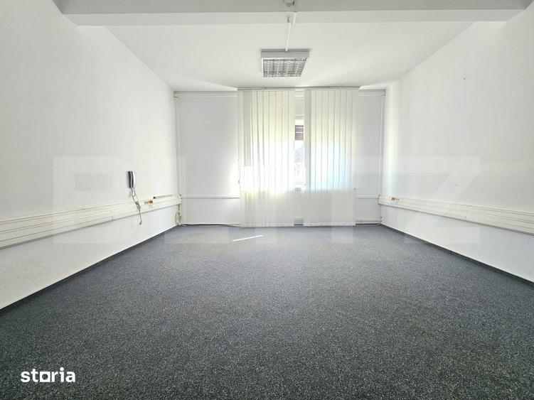 Casă cu 6 camere cu Teren 300 Mp în Girocului