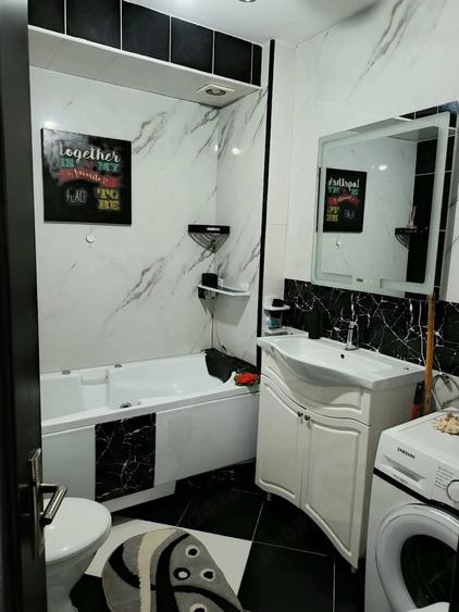 Apartament cu 3 camere semidecomandat în Tătărași