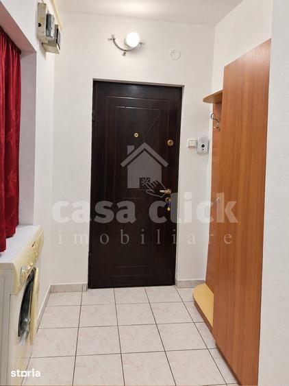 Apartament cu 2 camere decomandat în Piața Centrală