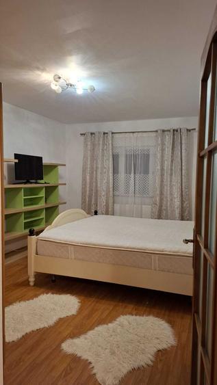 Garsonieră decomandată în Central