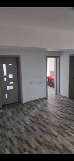 Casă individuală cu 5 camere cu Canalizare în Exterior Nord