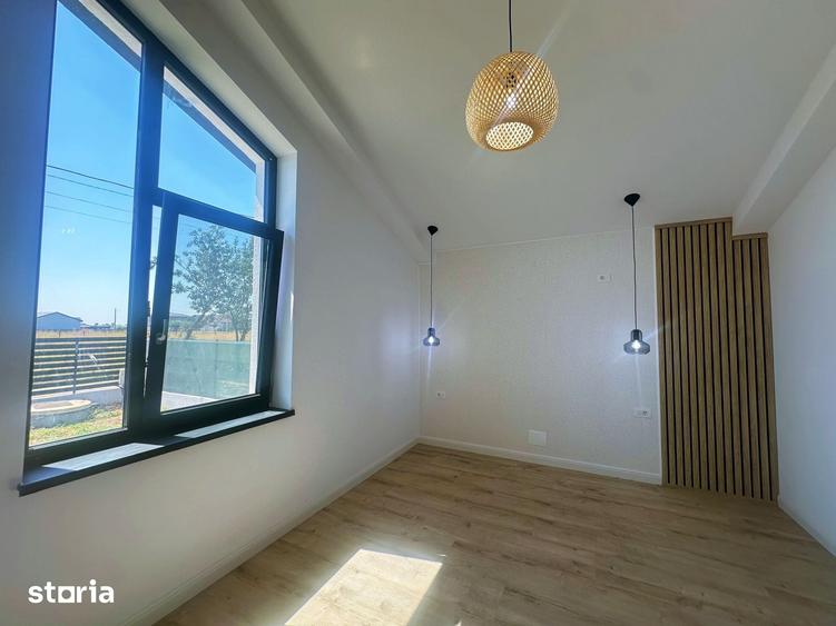 Casă cu 3 camere cu Teren 400 Mp în Mărăcineni