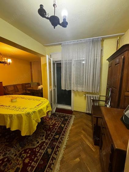 Apartament cu 3 camere decomandat în Ultracentral