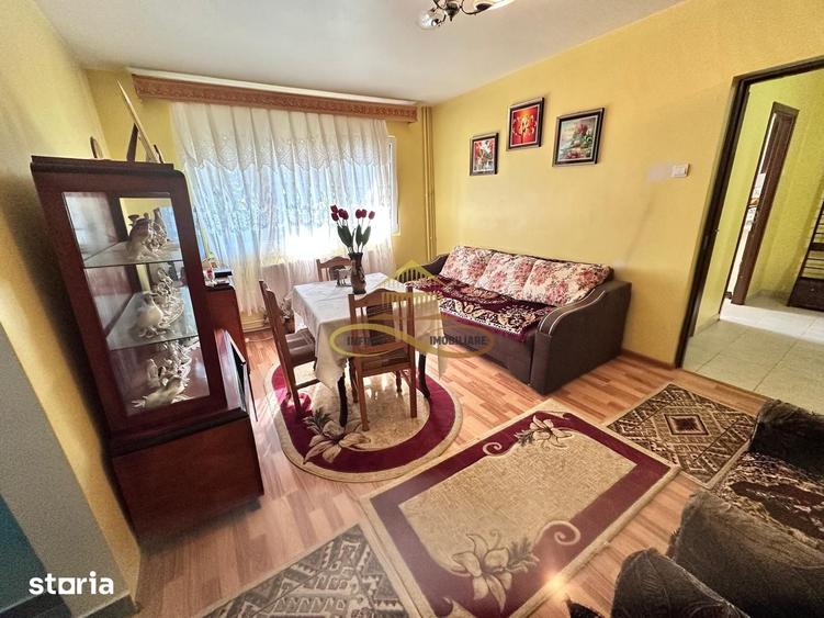 Apartament cu 2 camere semidecomandat în Republicii